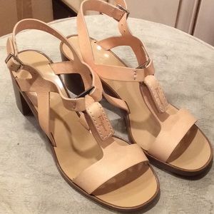 💕 new Salvatore Ferragamo nude shoes  Sz 6B